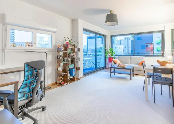 Mail Pablo Picasso Bis -parking